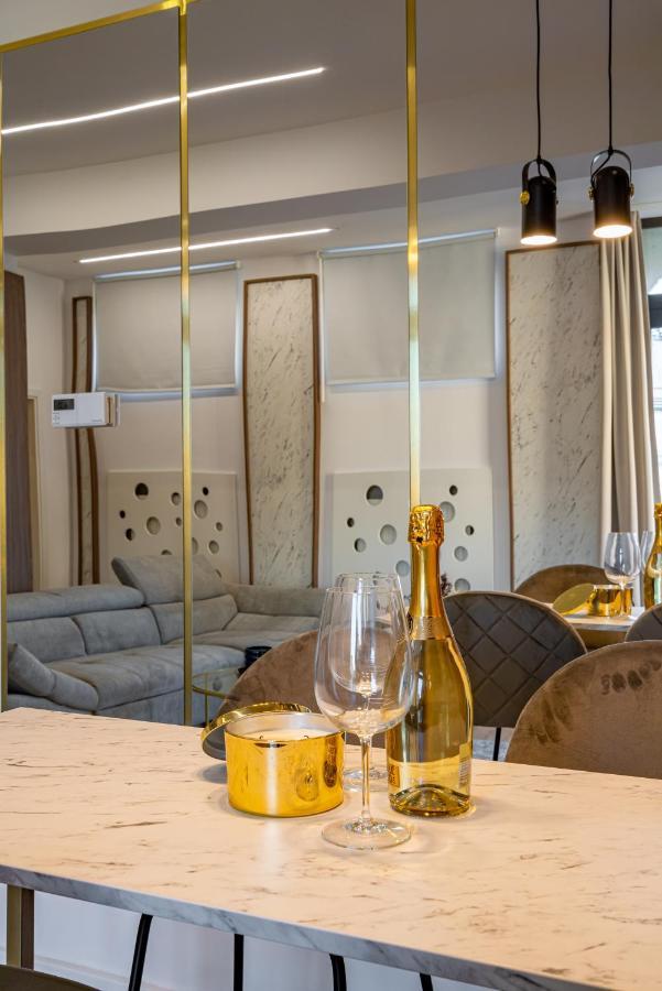 Apartamento Golden View - Breathtaking Location In Bucarest Exterior foto